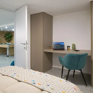  דירה Romsuites - With Jacuzzi & Pool Table, Center, Bahai Garden